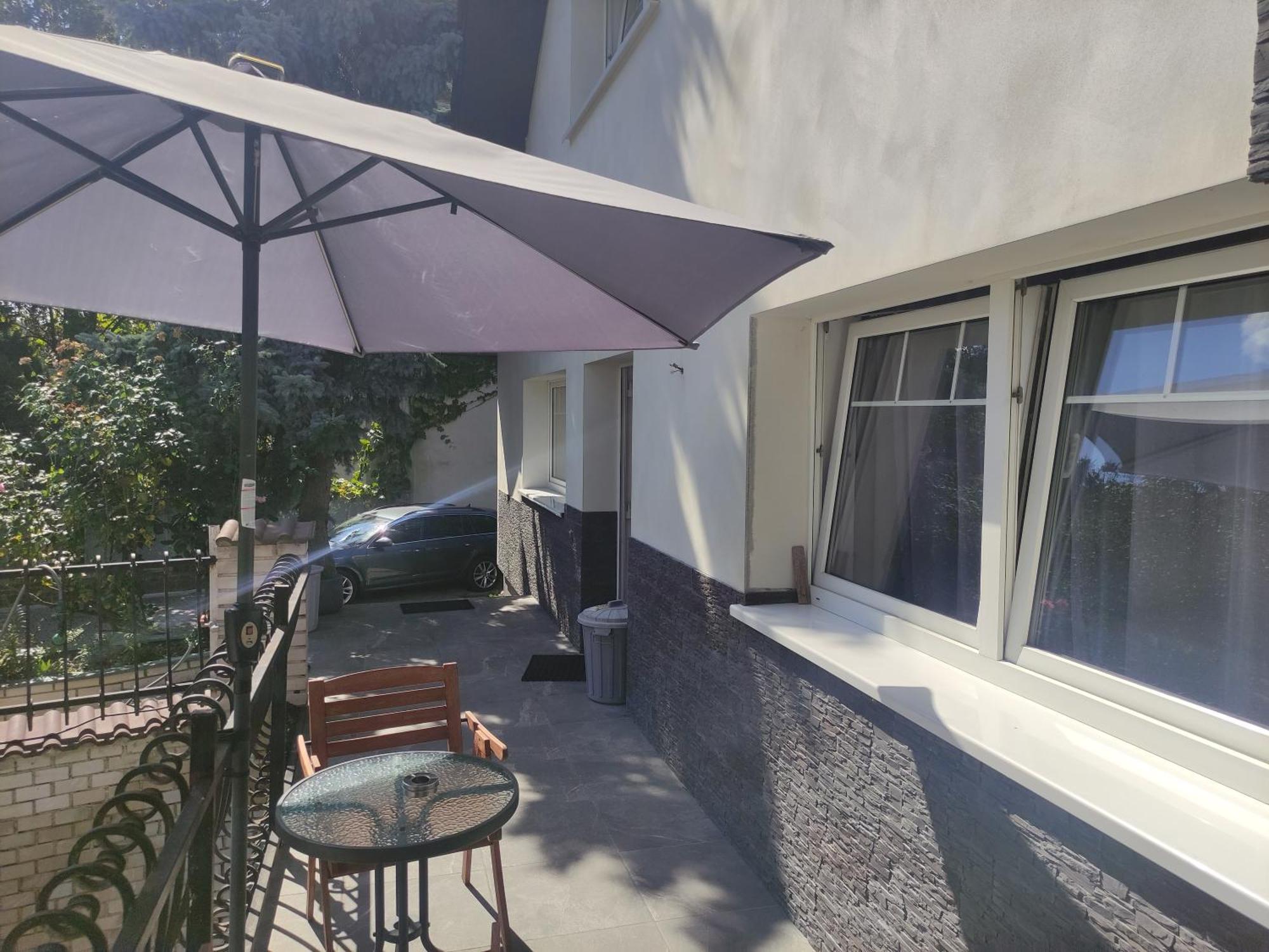 Cozy Gardens Apartments In Prague Exterior photo